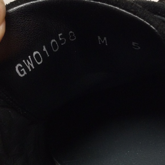 Stuart Weitzman Suede Metal Detail Sneakers Sz 5 - Picture 12 of 12